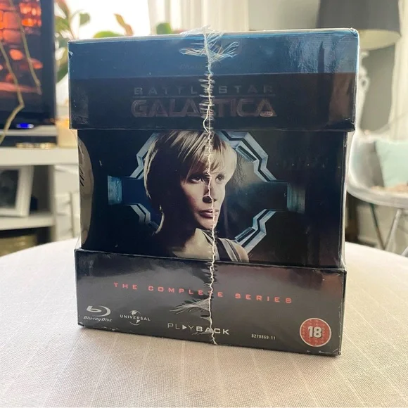 Battlestar Galactica Complete Series Blu-ray Disc DVD Set - Picture 3 of 6
